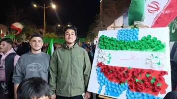 قاب های ماندگار با نقشه ایران عزیز از حضور مردم در سنگر فرهنگی اداره کل کتابخانه های لرستان در شب های همدلی و اتحاد