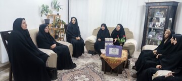 دیدار با همسر نویسنده  و مادر شهید پاسدار محسن زائری