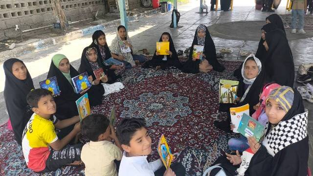 ویژهبرنامههای فرهنگی، ادبی و هنری کتابخانههای عمومی کرمان به مناسبت دهه کرامت