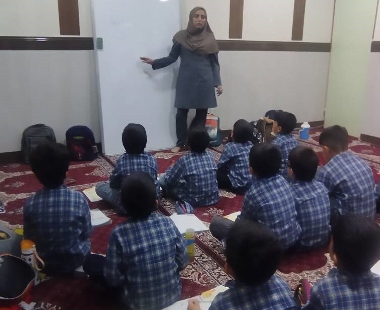 کتابخانه‌های عمومی لامرد به کلاس درس دانش‌آموزان تبدیل شدند