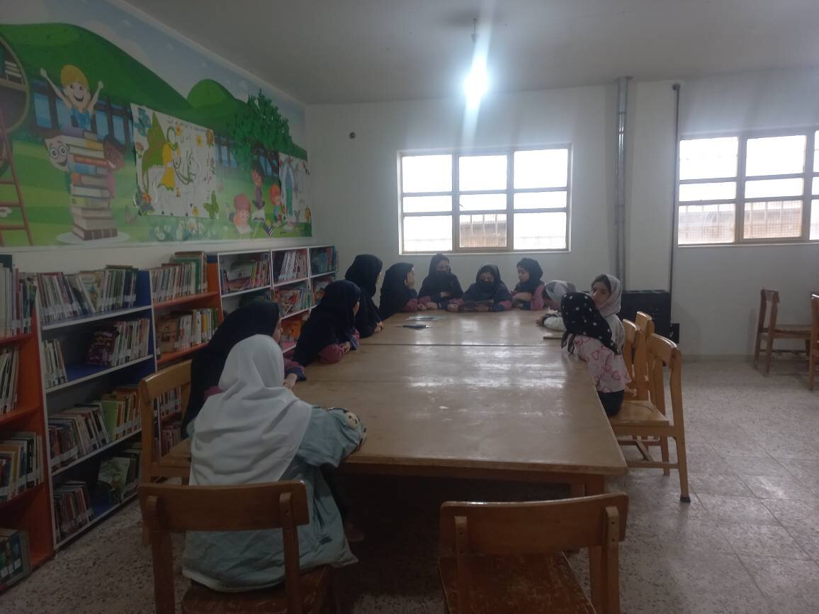برگزاری برنامه های فرهنگی و آموزشی در کتابخانه ملاصدرا روستای کاغه شهرستان دورود