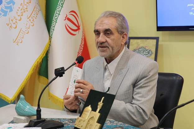 طنین ارادت شاعرانه در کتابخانه‌های عمومی سراسر کشور با برگزاری عصر شعر «زمزمه قدسیان»