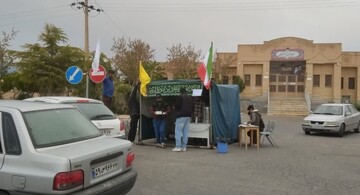 برپایی موکب فرهنگی کتابخانه عمومی فاطمیه شهرستان گلپایگان، همزمان با دهه کرامت و جنگ رمضان