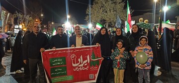 حضور کارکنان کتابخانه های عمومی شهرستان نقده در تجمعات شبانه و اجرای رویدادهای فرهنگی