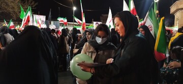 حضور کارکنان کتابخانه های عمومی شهرستان نقده در تجمعات شبانه 