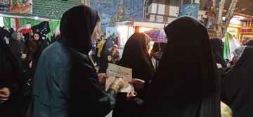 حضور کارکنان کتابخانه های عمومی شهرستان نقده در تجمعات شبانه 
