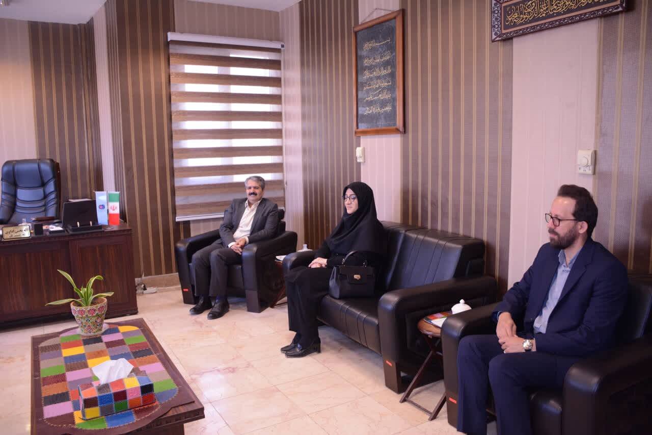 دیدار مدیرکل کتابخانه‌های عمومی لرستان با مدیرکل آموزش فنی و حرفه‌ای استان با محوریت ترویج استفاده از کیسه‌های پارچه‌ای