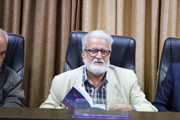 محفل شعر «زمزمه قدسیان» در آذربایجان‌غربی برگزار شد