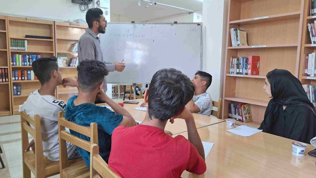 طنین علم و مهارت در کتابخانه قلمچی خرمشهر، تلاشی برای ارتقای بنیه علمی دانشآموزان
