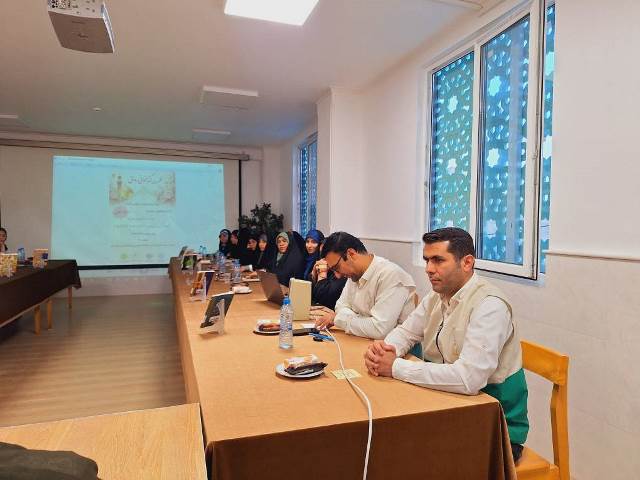 برگزاری نشست کتابخوانی «رواق» در سرخه