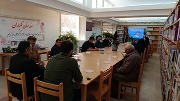 «زمزمه قدسیان» در محفل ادبی کتابخانه عمومی کوثر شهرستان خرمدره