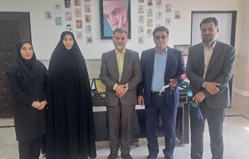 تجلیل از زحمات اعضای شورای شهر ملارد توسط رئیس اداره کتابخانه های شهرستان