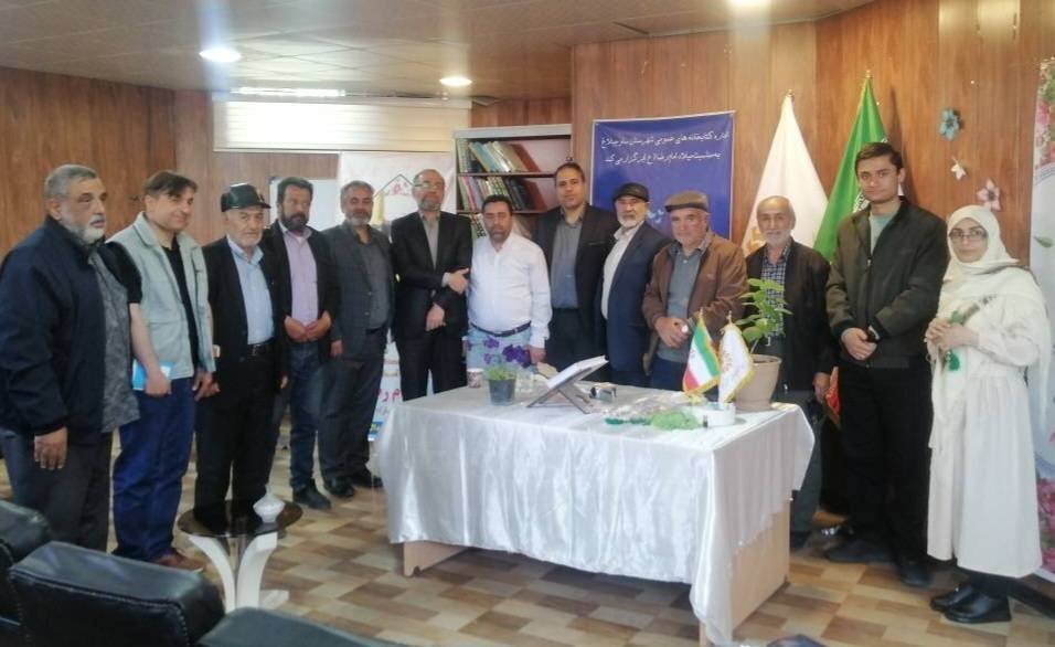 عصر شعر زمزمه قدسیان در کتابخانه الهادی هشتگرد