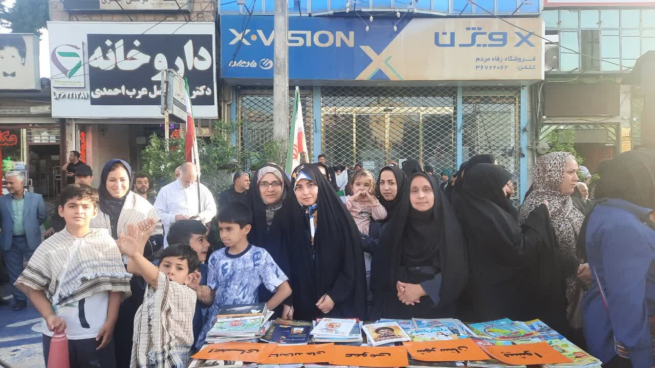 برپایی میز خدمت اداره کتابخانههای پیشوا در رزمایش جانفدا شهرستان