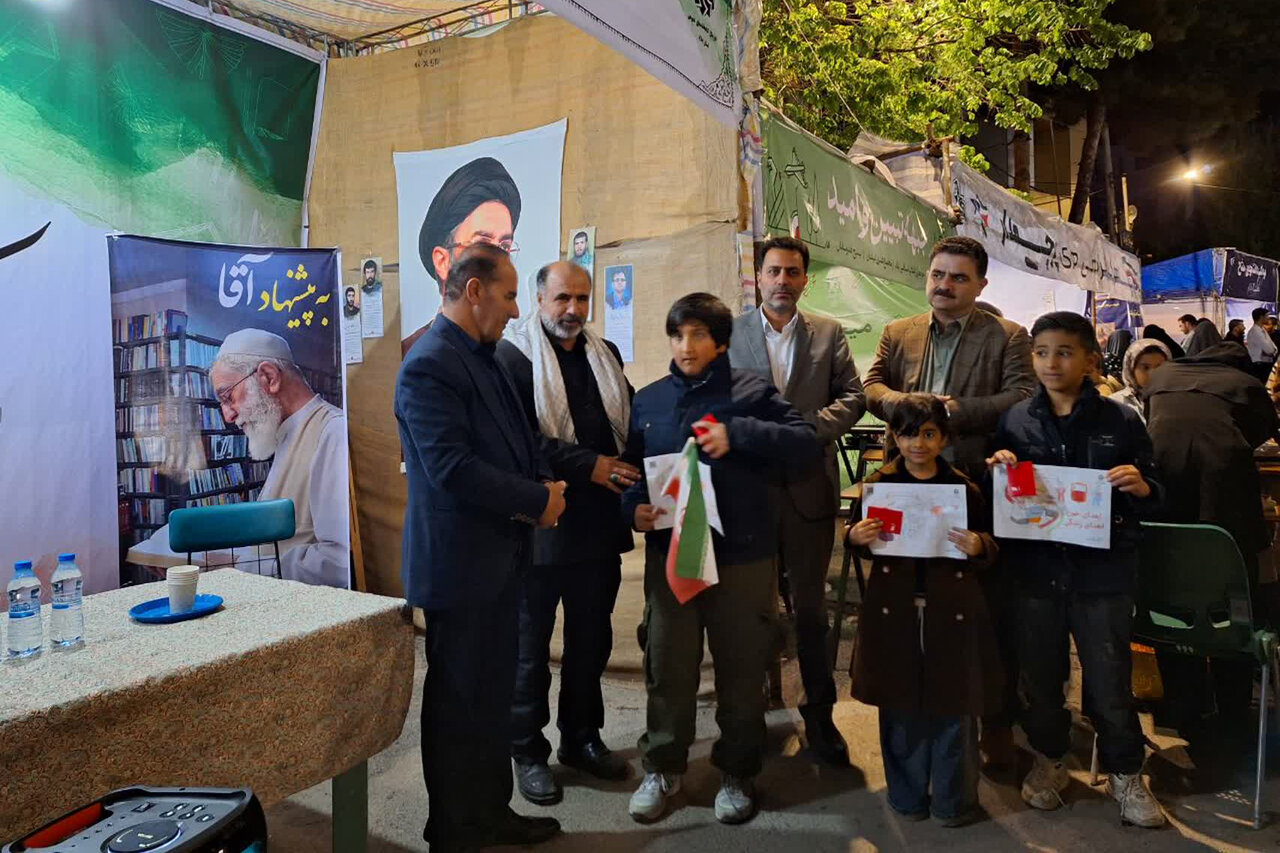 برگزاری محفل شعر «زمزمه قدسیان» به همت کتابخانه‌های عمومی ایلام