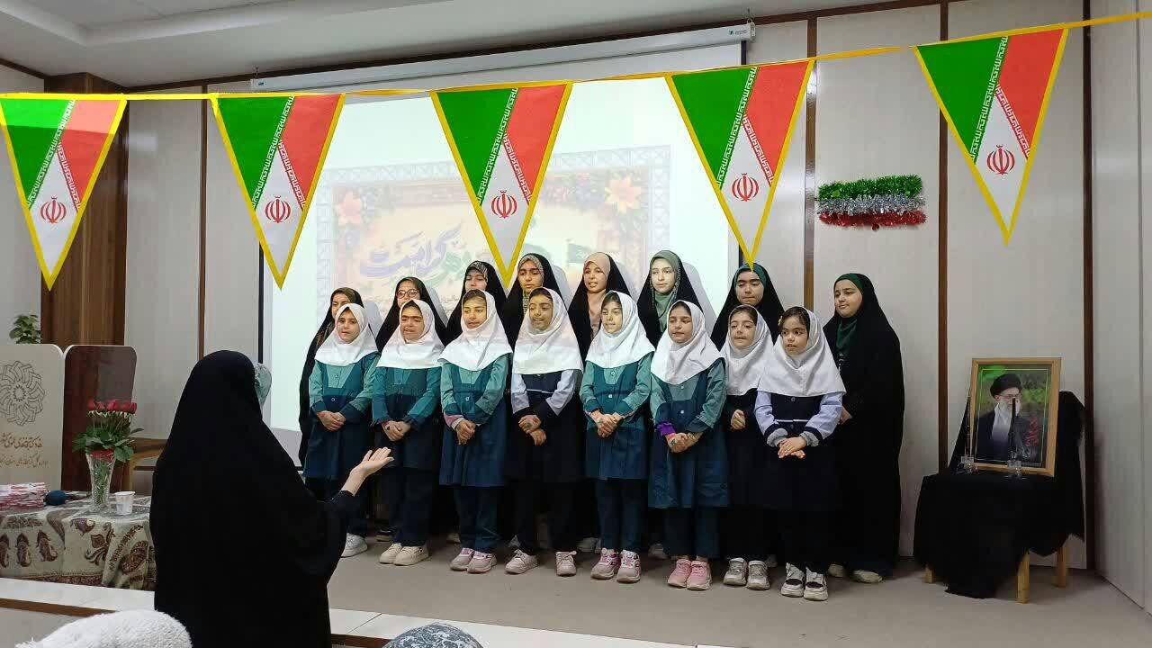 جشن‌های دهه کرامت در کتابخانه‌های عمومی استان زنجان برگزار شد