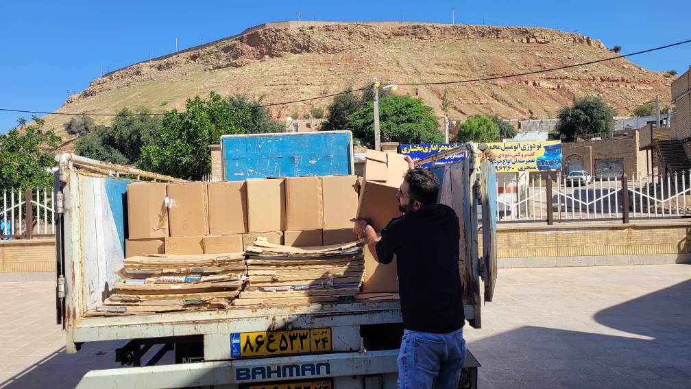 تامین ۲۲۵ کارتن کتاب و ۱۵۰۰ برگ منبع غیرکتابی برای کتابخانههای عمومی شهرستان مسجدسلیمان