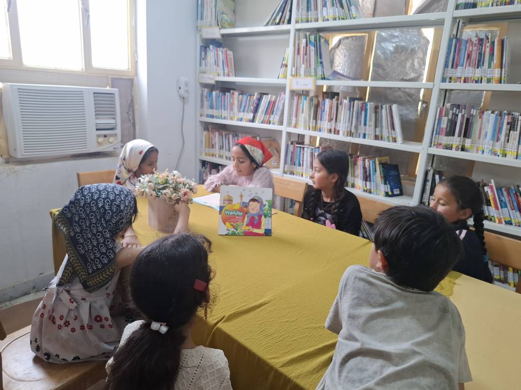 از «نشست های کتابخوان» خلیج فارس تا «کارگاه خلاقیت» برگزار شد