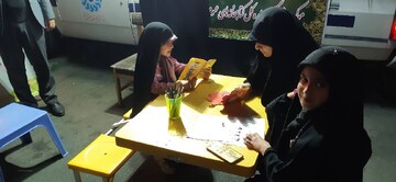 همراهی کتابخانه سیار با شصت‌ و سومین موج حضور حماسی مردم  ولایت مدار کرج در میدان شهدا