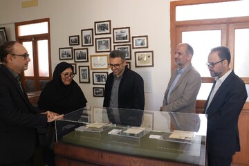 ادای احترام اهالی کتاب به مقام شامخ استاد شهید مرتضی مطهری