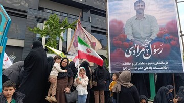 حضور مدیرکل و کارکنان اداره کل کتابخانه های عمومی لرستان و کتابداران کتابخانه ها در رزمایش جان فداییان ایران امام رضایی در روز ولادت امام هشتم در شهرستان خرم آباد و همزمان در سراسر کشور