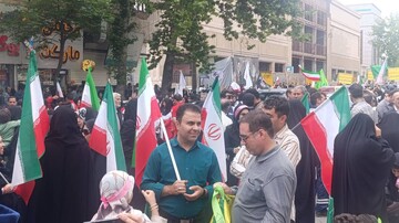 حضور مدیرکل و کارکنان اداره کل کتابخانه های عمومی لرستان و کتابداران کتابخانه ها در رزمایش جان فداییان ایران امام رضایی در روز ولادت امام هشتم در شهرستان خرم آباد و همزمان در سراسر کشور