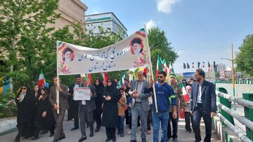 حضور مدیرکل و کارکنان اداره کل کتابخانه های عمومی لرستان و کتابداران کتابخانه ها در رزمایش جان فداییان ایران امام رضایی در روز ولادت امام هشتم در شهرستان خرم آباد و همزمان در سراسر کشور