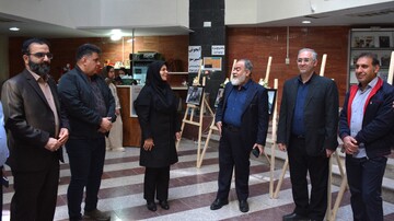 نمایشگاه عکاسی «رد انفجار» در کتابخانه عمومی امیرکبیر کرمانشاه برگزار شد