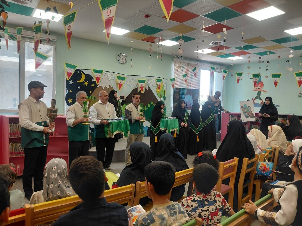 ویژه برنامه «دریایی‌ترین دُرّ بهشت» در کتابخانه مرکزی قم برگزار شد