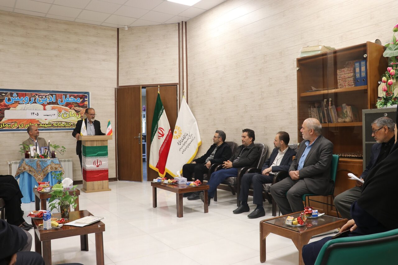 طنین واژه‌ها در رثای معلمِ بصیرت؛ محفل ادبی «شمع جان» در شهرستان فریمان