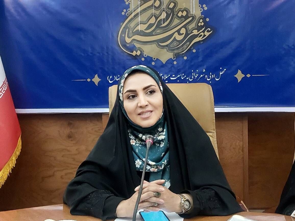 محفل شعرخوانی «زمزمه قدسیان» در کتابخانه مرکزی پارک شهر برگزار شد