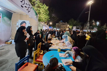 غرفه فرهنگی کتابخانه‌ ایران در شصت‌وسومین شب حضور مردم در خیابان‌ها