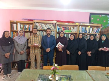تجلیل از معلمان کتاب‌خوان