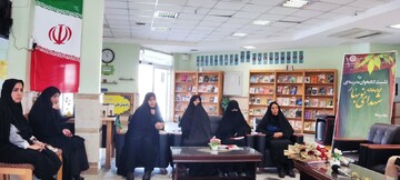نشست کتابخوان اختصاصی در کتابخانه شهدای نوبهار قم برگزار شد
