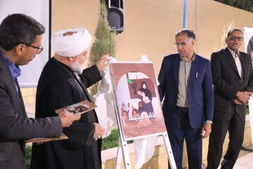 از «عصر شعر زمزمه قدسیان» تا «رونمایی از کتاب حکیمه» در شهرستان ابرکوه برگزار شد
