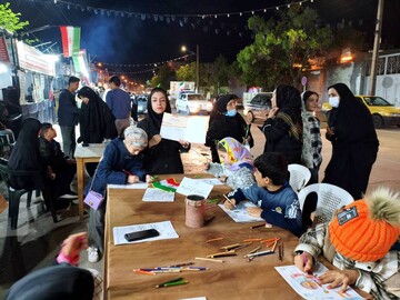 استقبال گرم مردم از غرفه فرهنگی کتابخانه‌های عمومی نهاوند در تجمعات شبانه