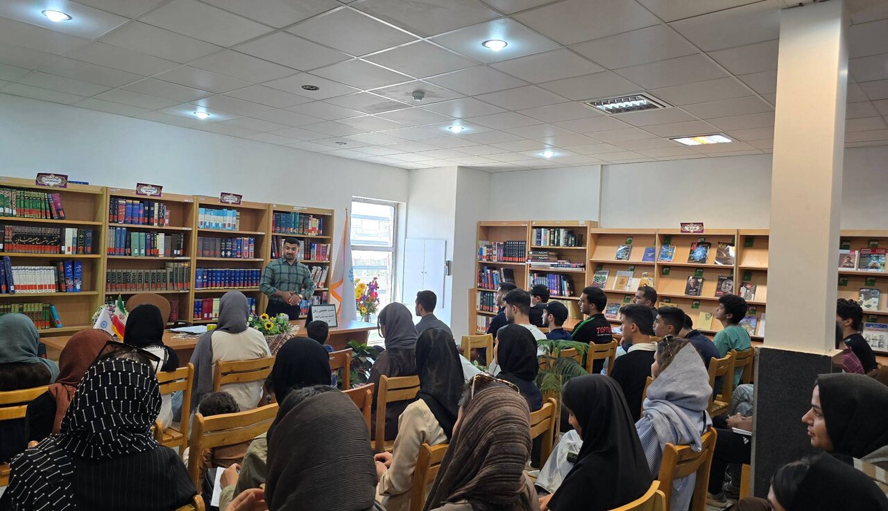 میزبانی کتابخانه شهید بهشتی آشخانه از نشست تخصصی جایگاه زبان و ادبیات انگلیسی