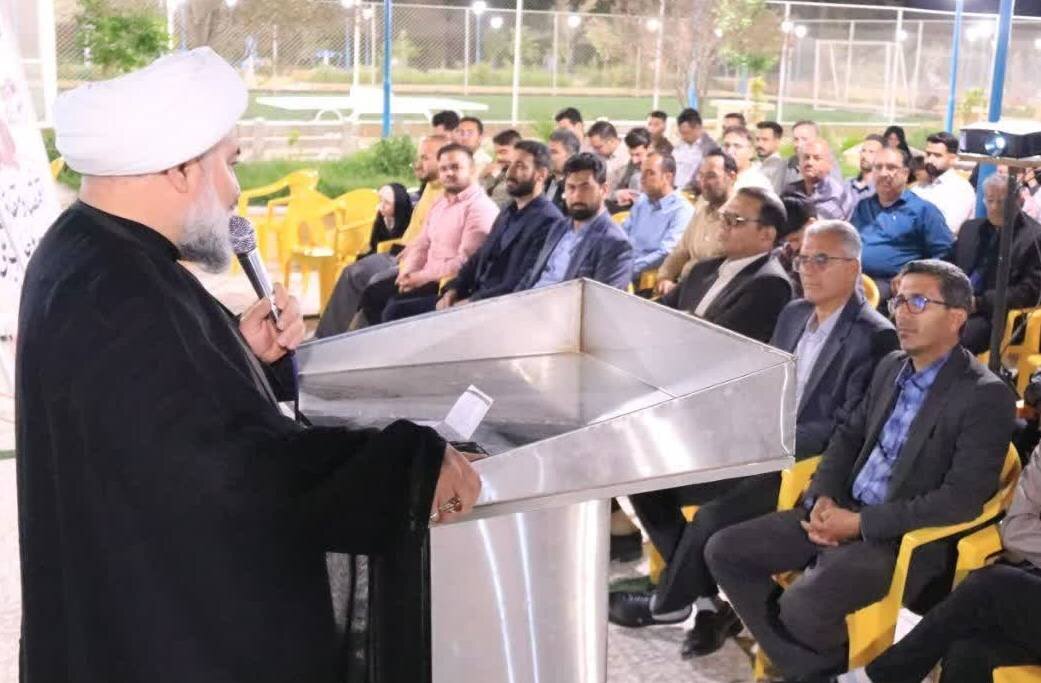 از «عصر شعر زمزمه قدسیان» تا «رونمایی از کتاب حکیمه» در شهرستان ابرکوه برگزار شد