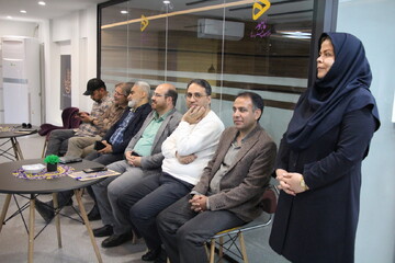 نشست ادبی «روایت داستان‌های جنگ برای کودکان و نوجوانان» در اراک