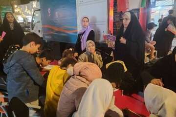 حضور فعال کتابخانه های سیار آوای فرهنگ و مرکزی بجنورد در تجمعات مردمی با اجرای برنامه‌های فرهنگی