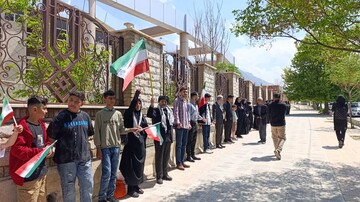 پویش حامی و زنجیره ی انسانی در دهمین روز از اردیبهشتی که به نام خلیج فارس ثبت شده و به حمایت از مکانهای فرهنگی که در جنگ رمضان آسیب دیدند