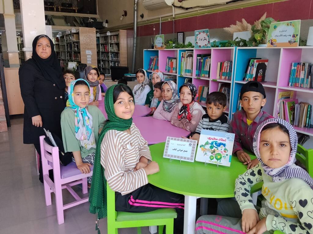 برنامه های گرامیداشت مقام معلم، به همت کتابداران در کتابخانه های استان تهران