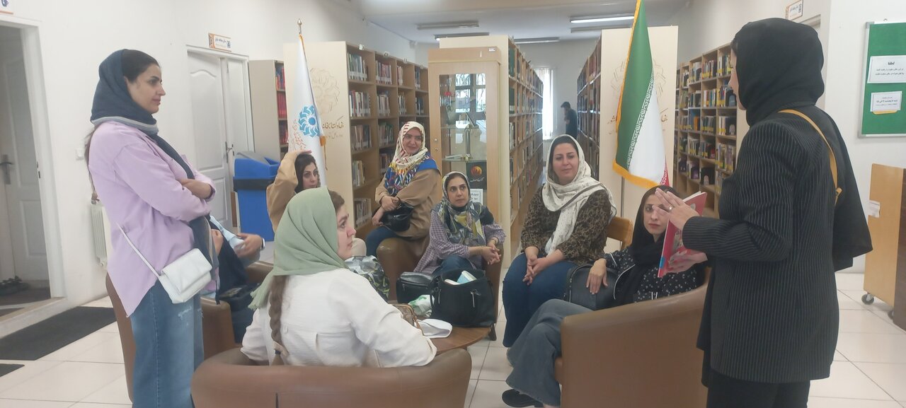 برنامه های گرامیداشت مقام معلم، به همت کتابداران در کتابخانه های استان تهران