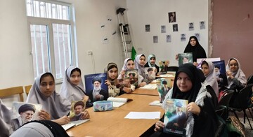 ویژه‌برنامه «دختران جانفدا» در کتابخانه شهدای امامی‌ امین پیشوا به مناسبت هفته معلم