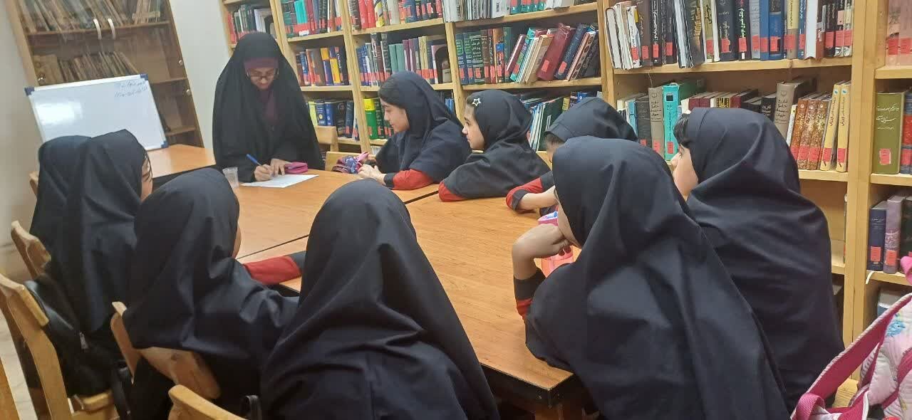 نخستین هفته از قرار کلاسدرسی در کتابخانه پانزده خرداد پیشوا برگزار شد