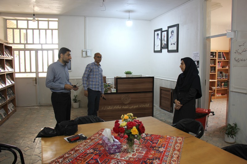 بازدید مدیرکل کتابخانههای عمومی بوشهر از کتابخانههای بخشهای بوشکان و ارم / برگزاری جلسه انجمن کتابخانههای ارم