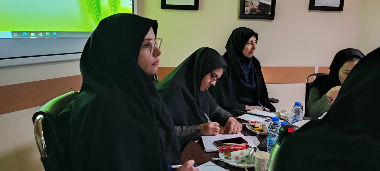 سومین جلسه شورای اداری اداره کل کتابخانه های عمومی استان برگزار شد