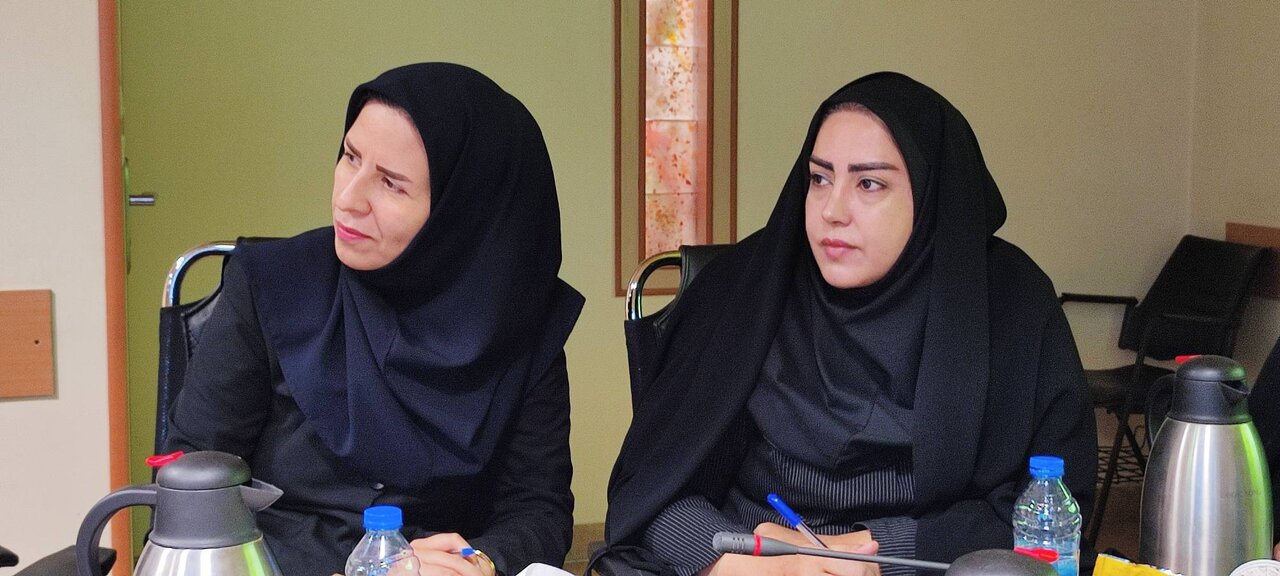سومین جلسه شورای اداری اداره کل کتابخانه های عمومی استان برگزار شد