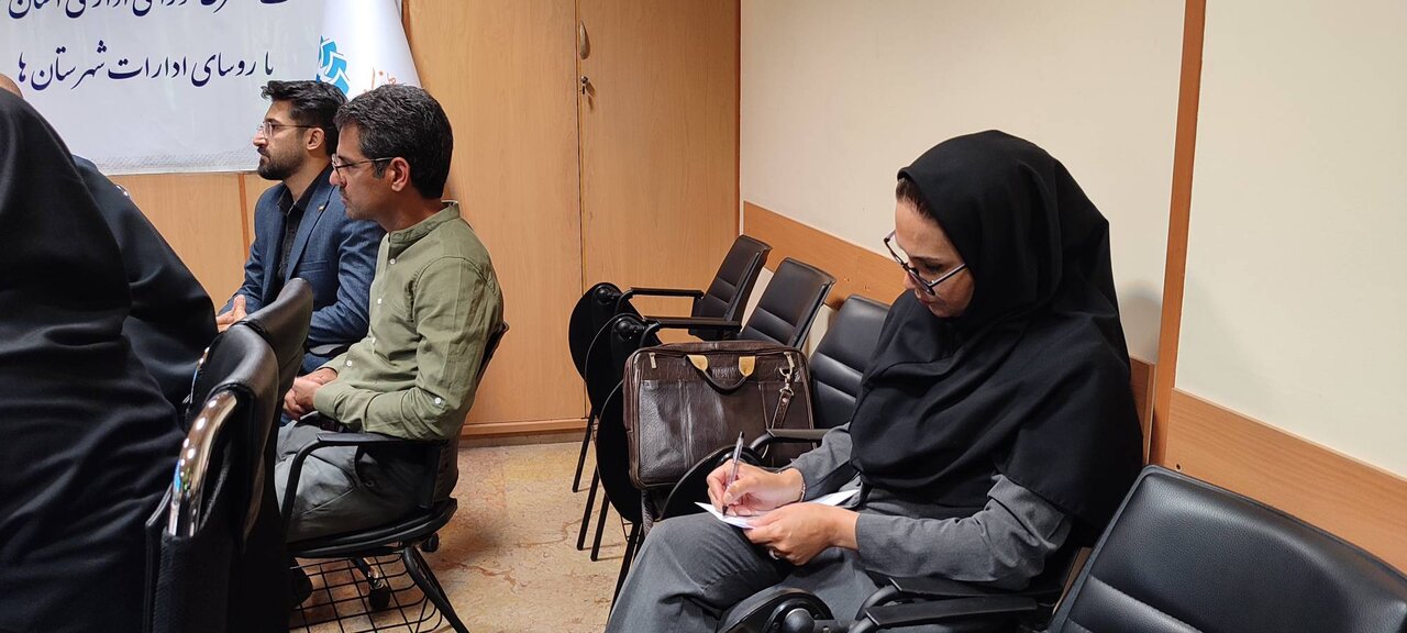 سومین جلسه شورای اداری اداره کل کتابخانه های عمومی استان برگزار شد