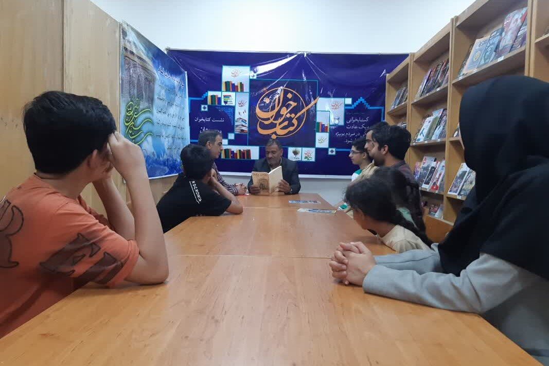 میزبانی کتابخانه عمومی شهید رجایی شهرستان بجستان از سلسله برنامههای فرهنگی و ادبی